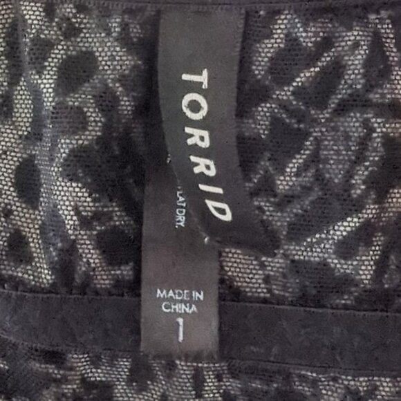 Torrid 1X Bralette Unlined Lace Crop Black & White Geo Print - Picture 5 of 5